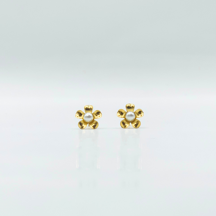Flower with 3mm Pearl | Stainless Steel | 18K Gold Plated