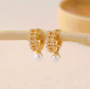Women Fashion Pearl Earring
